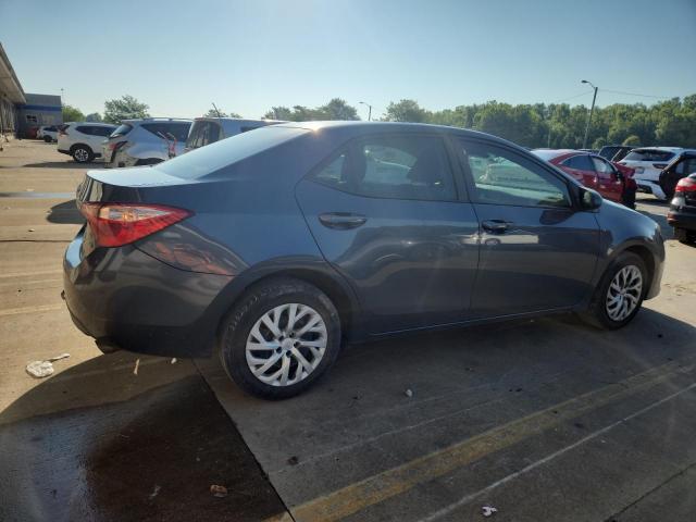 2T1BURHE8JC002412 - 2018 TOYOTA COROLLA L 灰色 照片 3