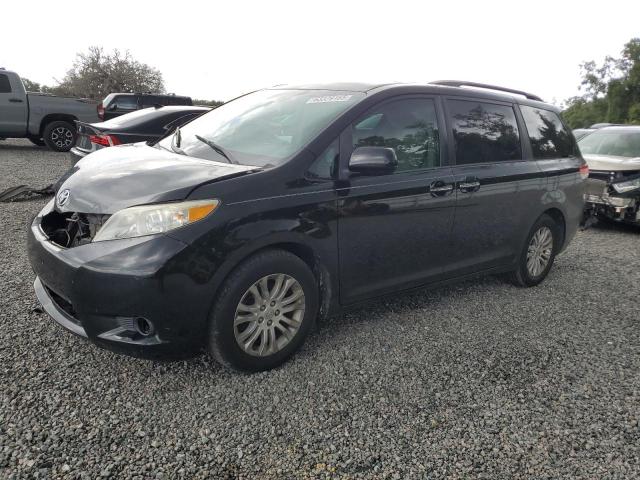 2012 TOYOTA SIENNA XLE, null