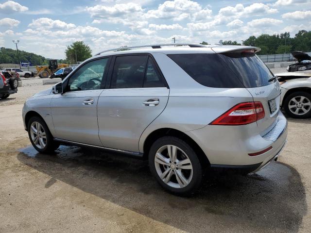 4JGDA5HB1CA034802 - 2012 MERCEDES-BENZ ML 350 4MATIC SILVER photo 2