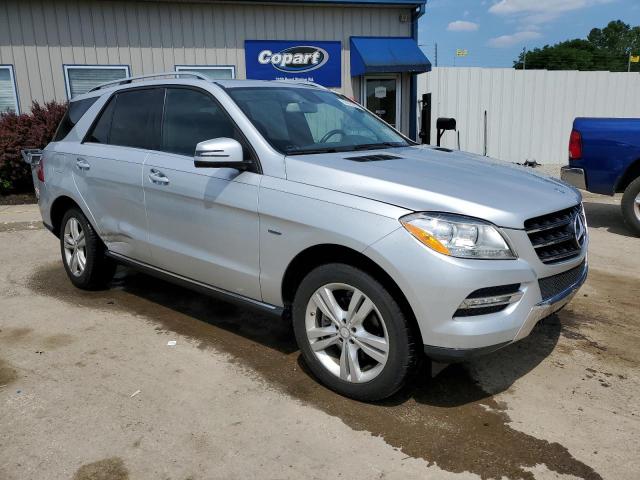 4JGDA5HB1CA034802 - 2012 MERCEDES-BENZ ML 350 4MATIC SILVER photo 4