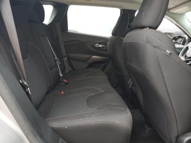 1C4PJLCB2KD206622 - 2019 JEEP CHEROKEE LATITUDE SILVER photo 11