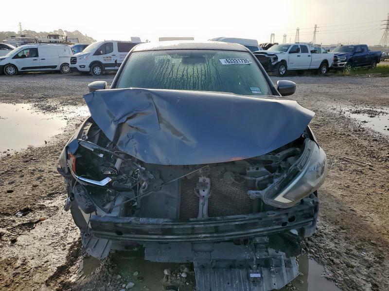 3N1AB7APXKY401425 - 2019 NISSAN SENTRA S 灰色 照片 5