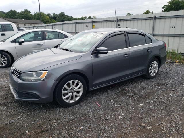 2013 VOLKSWAGEN JETTA SE, 