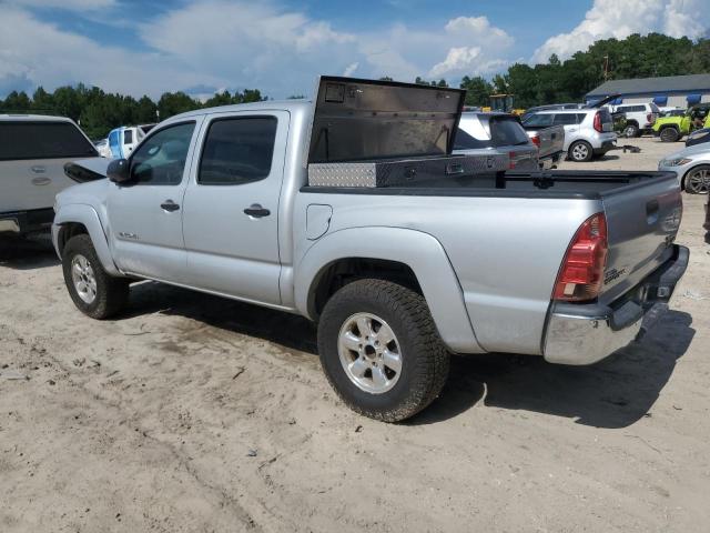 3TMJU62N36M009379 - 2006 TOYOTA TACOMA DOUBLE CAB PRERUNNER SILVER photo 2