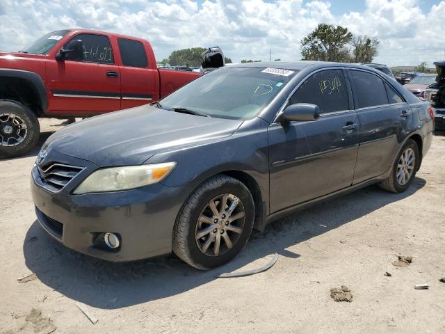 4T1BK3EK4BU624485 - 2011 TOYOTA CAMRY SE GRAY photo 1