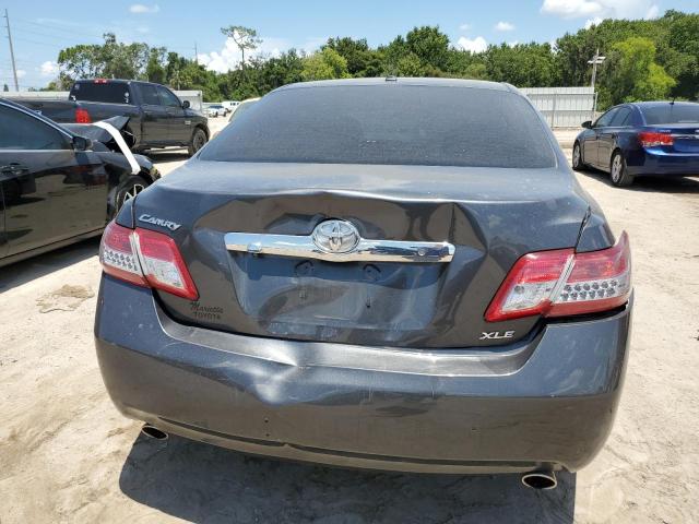 4T1BK3EK4BU624485 - 2011 TOYOTA CAMRY SE GRAY photo 6