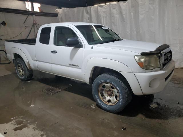 5TEUU42N25Z124543 - 2005 TOYOTA TACOMA ACCESS CAB WHITE photo 4