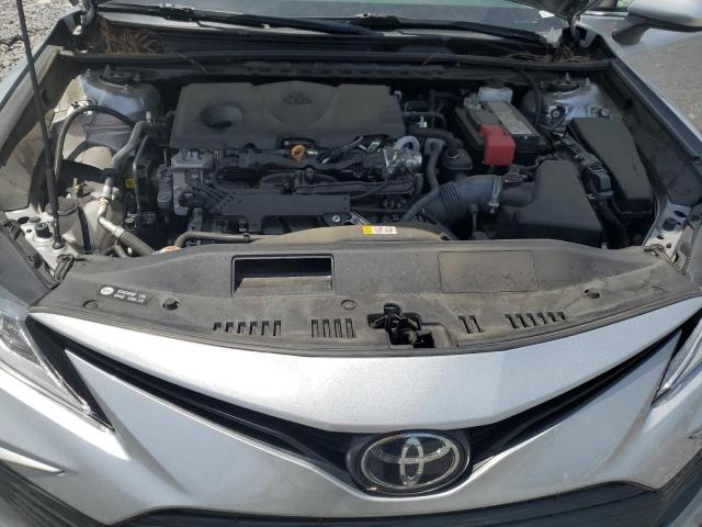 4T1C11AKXNU715248 - 2022 TOYOTA CAMRY LE SILVER photo 11