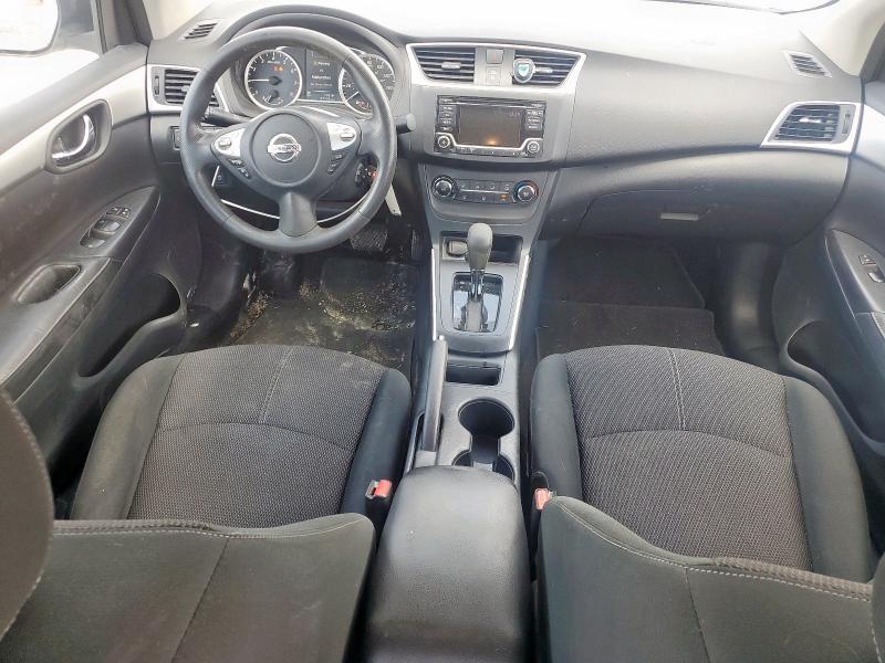 3N1AB7AP9JY321497 - 2018 NISSAN SENTRA S 白色 照片 8