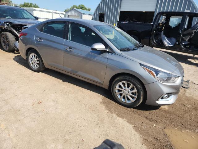 3KPC24A69NE178991 - 2022 HYUNDAI ACCENT SE GRAY photo 4