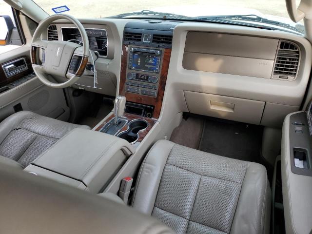 5LMJJ2H56BEJ08845 - 2011 LINCOLN NAVIGATOR თეთრი ფოტო 8