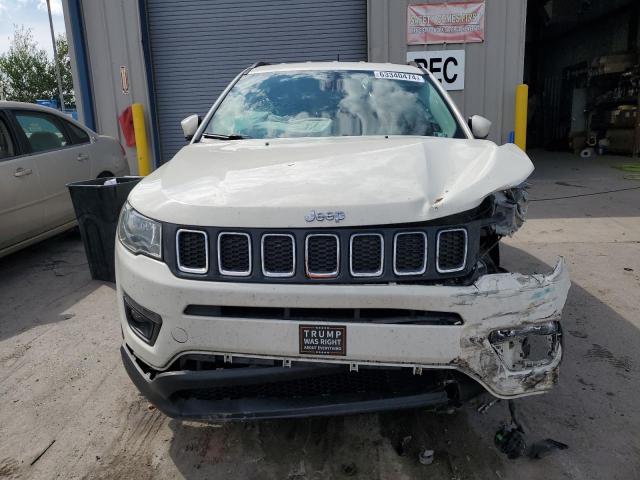 3C4NJDBB1JT161132 - 2018 JEEP COMPASS LATITUDE WHITE photo 5