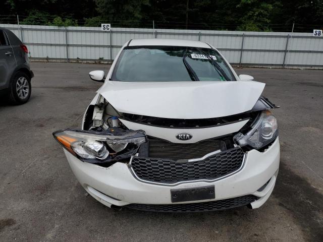 KNAFX4A83G5491188 - 2016 KIA FORTE EX WHITE photo 5