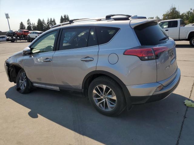 JTMRJREV5JD160589 - 2018 TOYOTA RAV4 HV LE SILVER photo 2