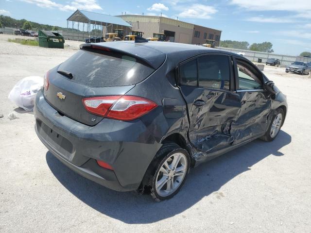 3G1BE6SM3JS653275 - 2018 CHEVROLET CRUZE LT ნაცრისფერი ფოტო 3
