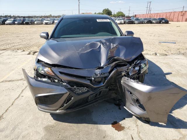 4T1G11AK9RU862362 - 2024 TOYOTA CAMRY SE NIGHT SHADE GRAY photo 5