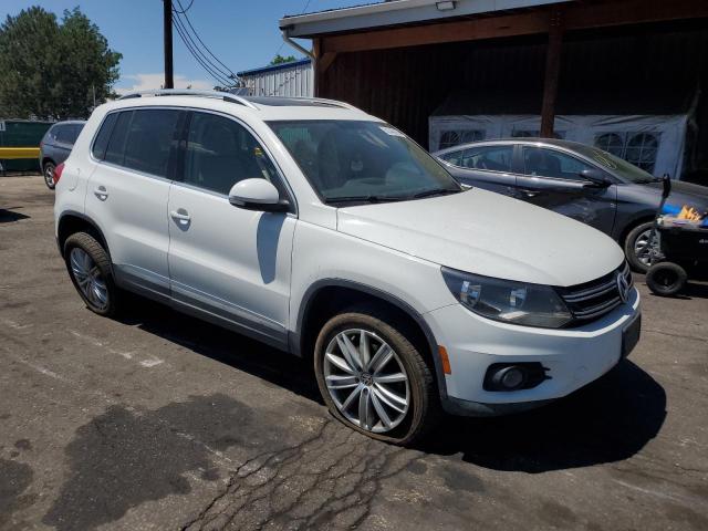 WVGAV7AX8FW607159 - 2015 VOLKSWAGEN TIGUAN S WHITE photo 4