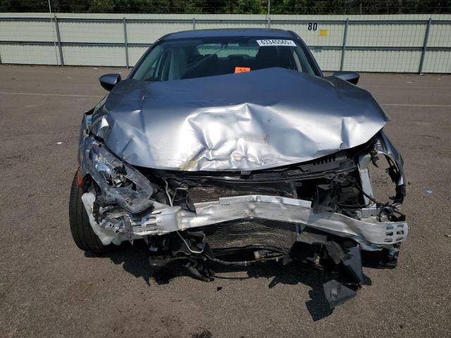 2HGFC2F54JH533161 - 2018 HONDA CIVIC LX ვერცხლისფერი ფოტო 5