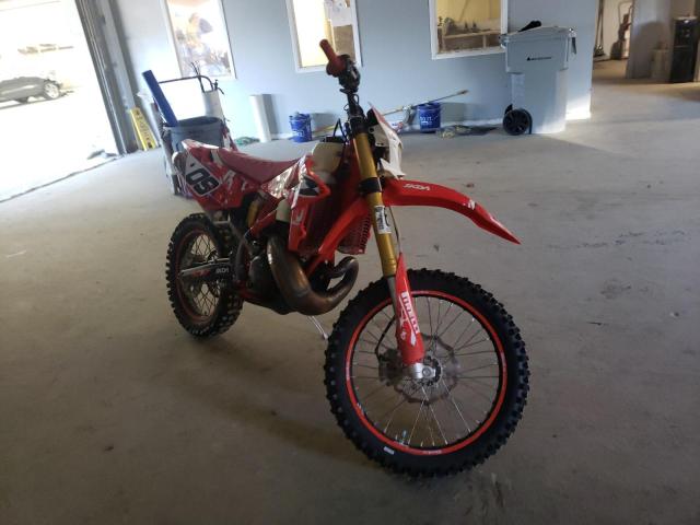 ZD3E30535F0720718 - 2015 BETA DIRTBIKE RED photo 1