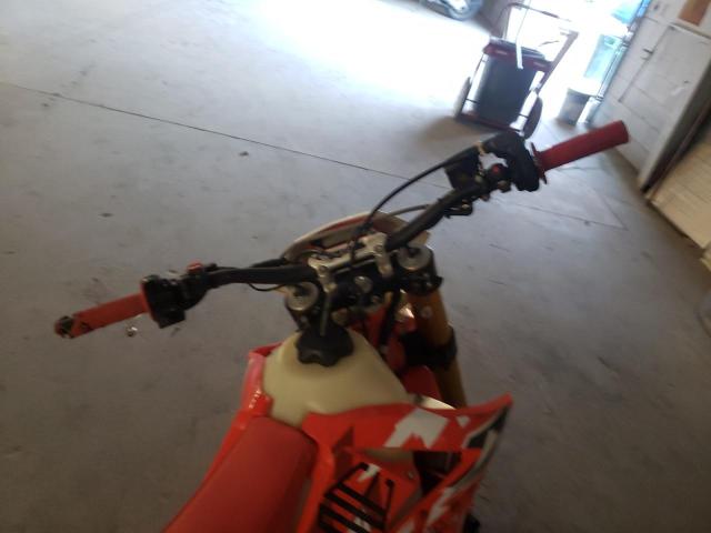 ZD3E30535F0720718 - 2015 BETA DIRTBIKE RED photo 5