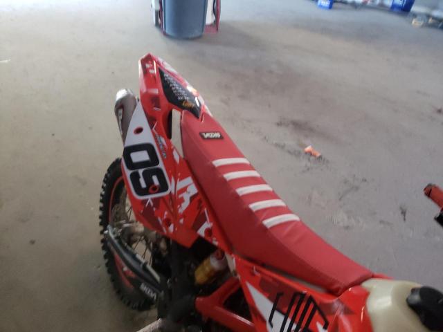 ZD3E30535F0720718 - 2015 BETA DIRTBIKE RED photo 6