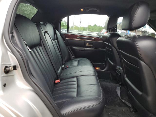 1LNHM81W34Y604301 - 2004 LINCOLN TOWN CAR EXECUTIVE SILVER photo 10