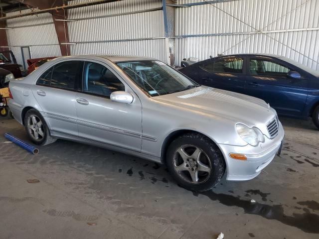 WDBRF64J21F110962 - 2001 MERCEDES-BENZ C 320 SILVER photo 4