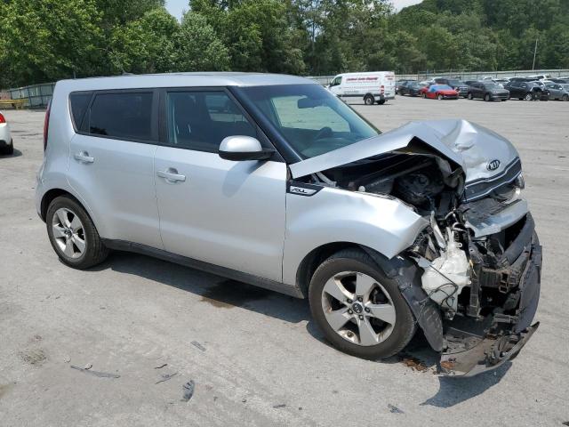 KNDJN2A28K7685294 - 2019 KIA SOUL SILVER photo 4