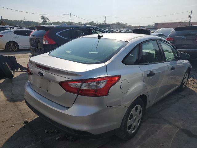 1FAHP3E2XCL306688 - 2012 FORD FOCUS S SILVER photo 3