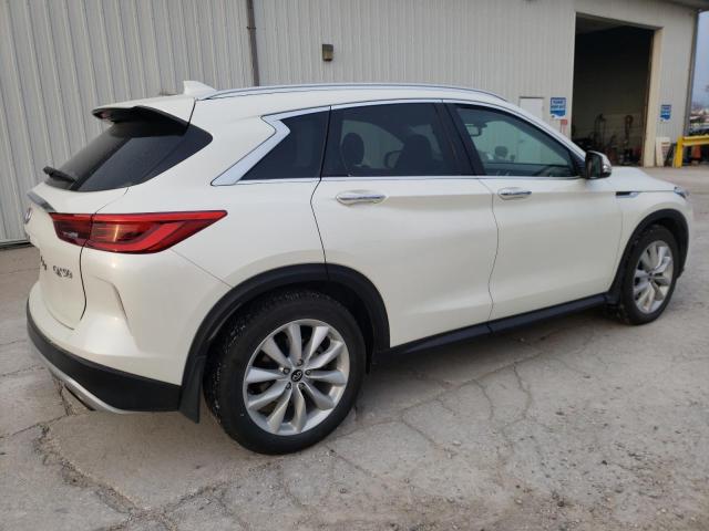 3PCAJ5M39KF117910 - 2019 INFINITI QX50 ESSENTIAL WHITE photo 3