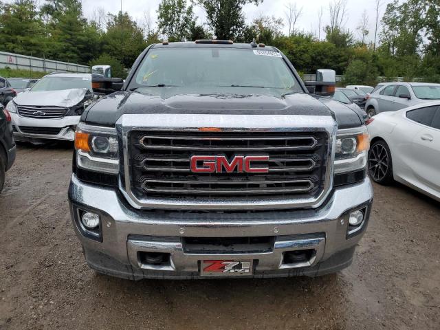 1GT12TEG6HF165968 - 2017 GMC SIERRA K2500 SLT BLACK photo 5