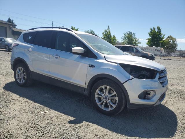 1FMCU9GD2JUC09826 - 2018 FORD ESCAPE SE Gümüş fotoğraf 4