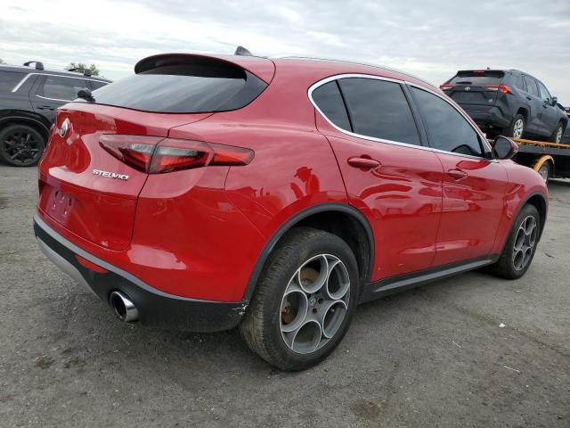 ZASFAKAN6J7B61823 - 2018 ALFA ROMEO STELVIO RED photo 3