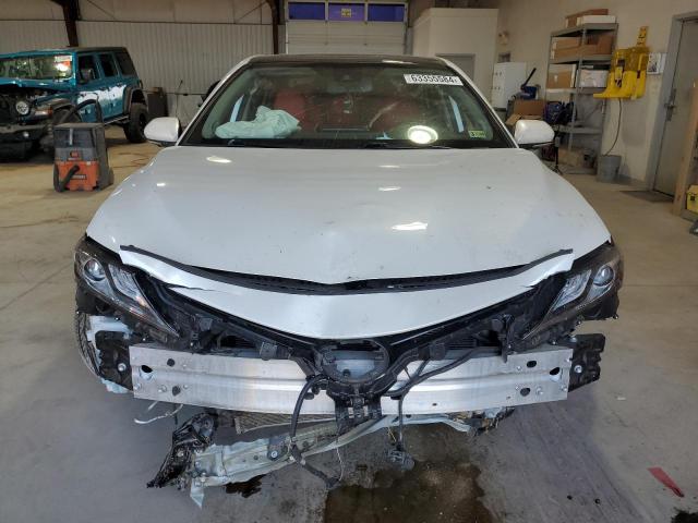 4T1K61AK5NU707359 - 2022 TOYOTA CAMRY XSE WHITE photo 5