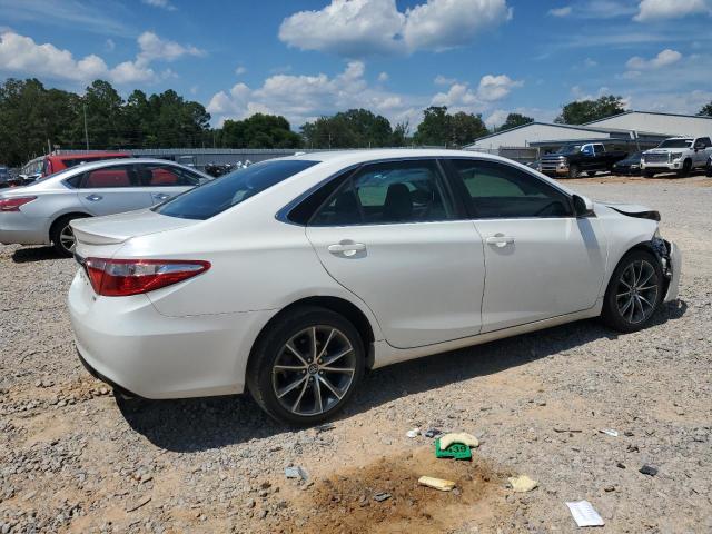 4T1BF1FK0HU413333 - 2017 TOYOTA CAMRY LE WHITE photo 3