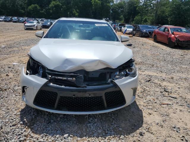 4T1BF1FK0HU413333 - 2017 TOYOTA CAMRY LE WHITE photo 5