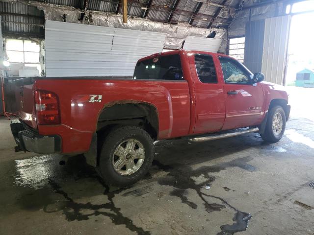 1GCRKSE3XBZ453315 - 2011 CHEVROLET SILVERADO K1500 LT RED photo 3