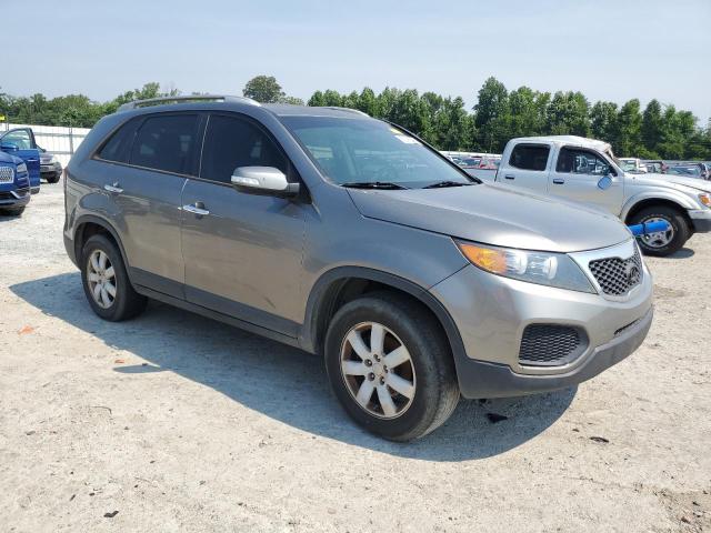 5XYKT4A23DG318850 - 2013 KIA SORENTO LX GRAY photo 4