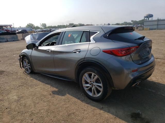 SJKCH5CP7JA055890 - 2018 INFINITI QX30 BASE GRAY photo 2