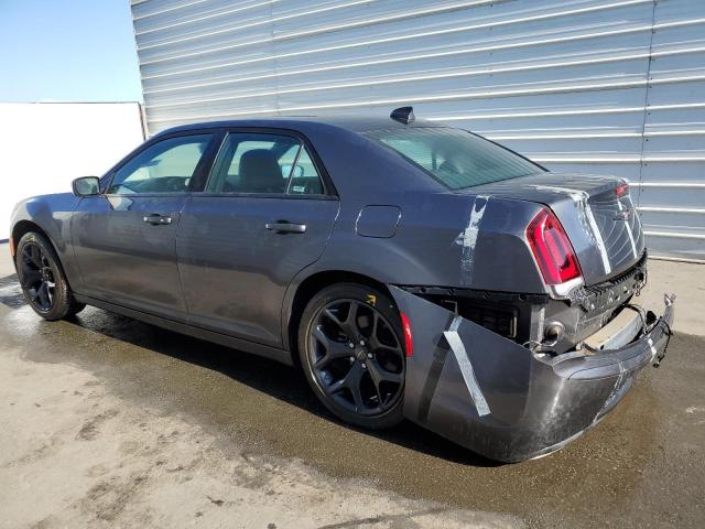 2C3CCABG5NH218043 - 2022 CHRYSLER 300 S GRAY photo 2