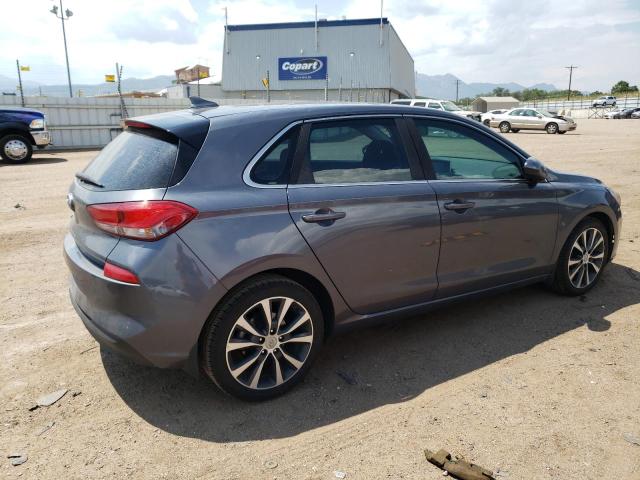 KMHH35LE4JU009255 - 2018 HYUNDAI ELANTRA GT GRAY photo 3