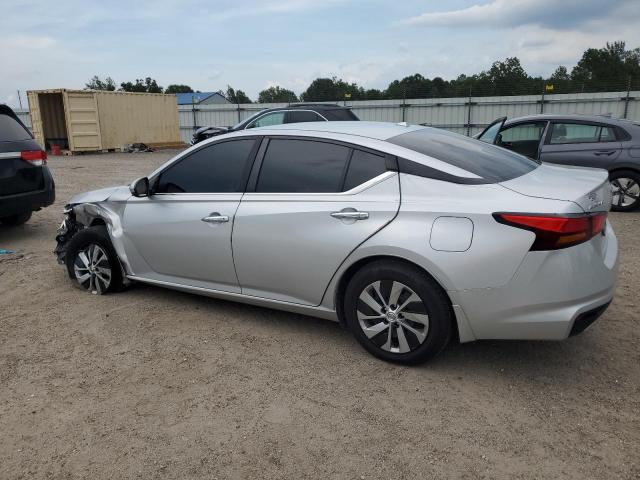 1N4BL4BV7KC140473 - 2019 NISSAN ALTIMA S SILVER photo 2