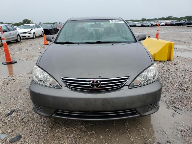 4T1BE32K55U988236 - 2005 TOYOTA CAMRY LE GRAY photo 5