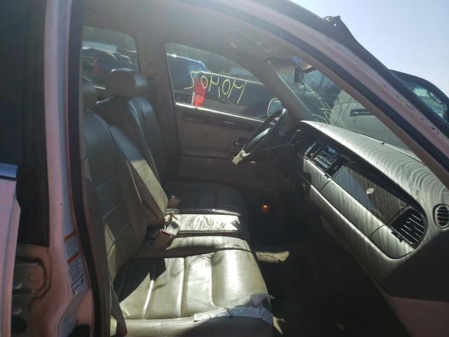1LNHM81W1XY638290 - 1999 LINCOLN TOWN CAR EXECUTIVE WHITE photo 5