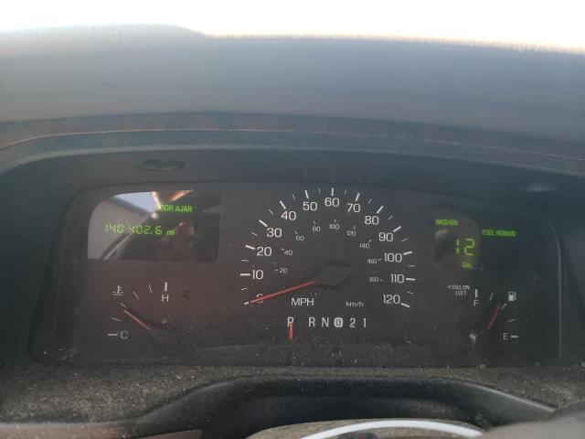 1LNHM81W1XY638290 - 1999 LINCOLN TOWN CAR EXECUTIVE WHITE photo 8