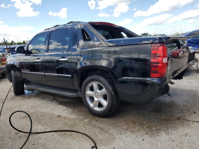 3GNMCGE09BG322636 - 2011 CHEVROLET AVALANCHE LTZ BLACK photo 2