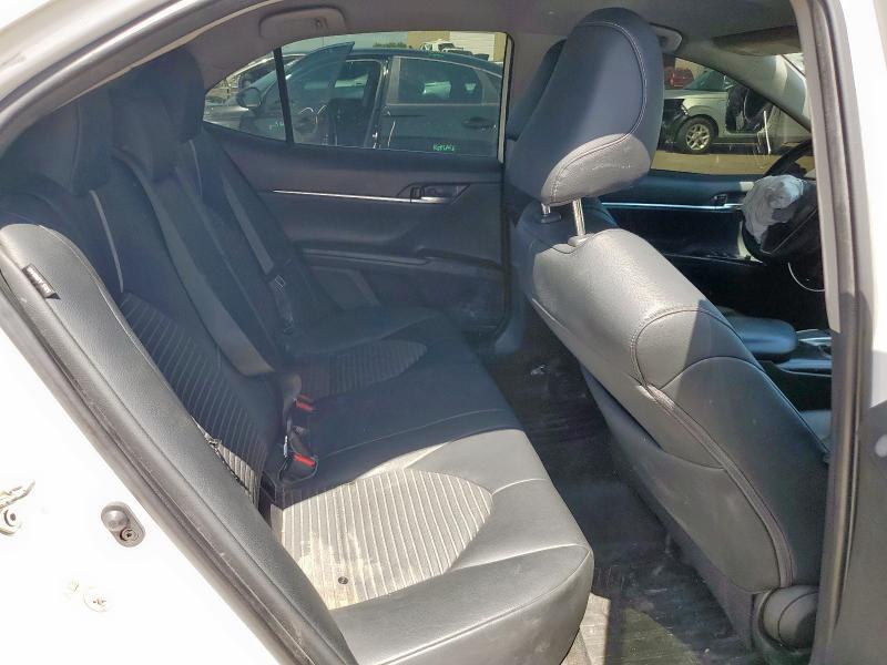 4T1B11HK0KU185496 - 2019 TOYOTA CAMRY L WHITE photo 10