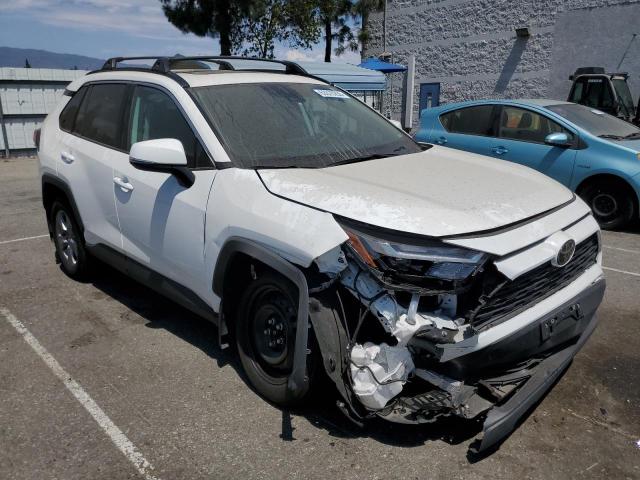 2T3P1RFV6PC354793 - 2023 TOYOTA RAV4 XLE WHITE photo 4