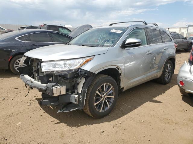 5TDJZRFH1JS531461 - 2018 TOYOTA HIGHLANDER SE SILVER photo 1