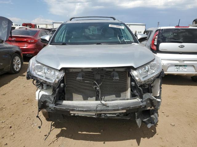 5TDJZRFH1JS531461 - 2018 TOYOTA HIGHLANDER SE SILVER photo 5